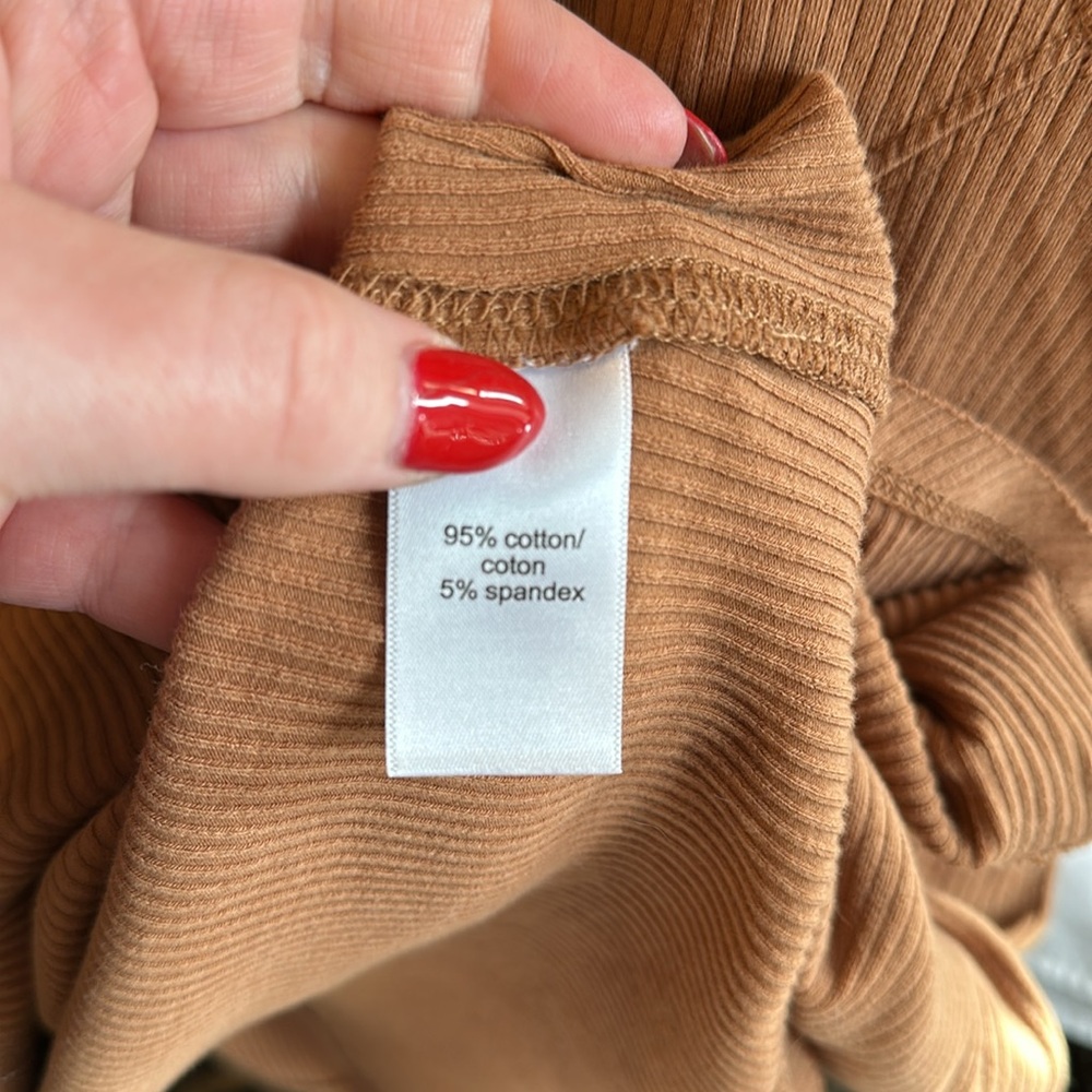 Women’s plus size ribbed top - Picture 7 of 8